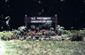 Old Pascommuck signage